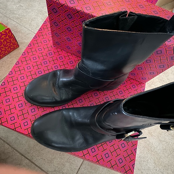 Tory Burch Bennie Bootie Size 8.5 - Picture 2 of 4